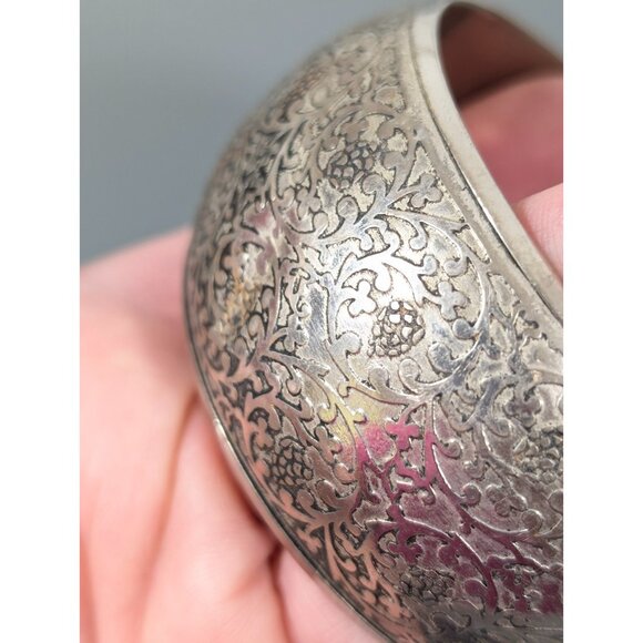 American Eagle Y2K Bracelet Silver Tone Repousse Style Wide Chunky Tribal Boho - Picture 8 of 10